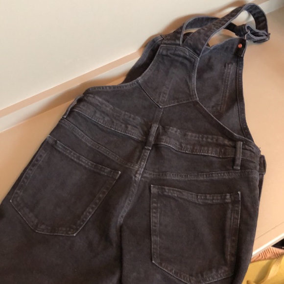 NWOT BLACK DENIM DISTRESSED OVERALLS - Picture 6 of 7
